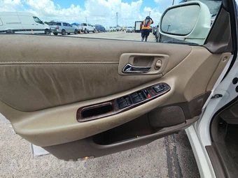 1999 Honda Accord Sedan EX w/Leather - miniatura 9