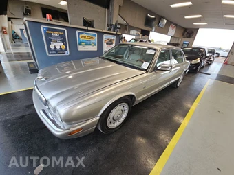 1999 Jaguar XJ8L Vanden Plas