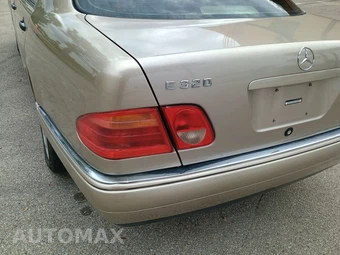 1999 Mercedes-Benz E 320 Sedan – miniatura 18