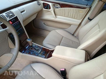1999 Mercedes-Benz E 320 Sedan – miniatura 28