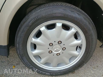 1999 Mercedes-Benz E 320 Sedan – miniatura 59