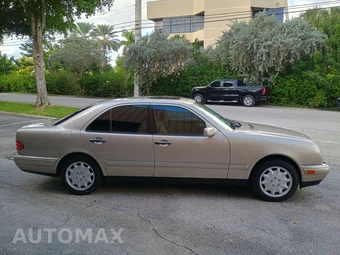 1999 Mercedes-Benz E 320 Sedan – miniatura 7