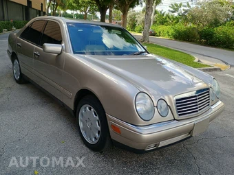 1999 Mercedes-Benz E 320 Sedan – miniatura 8