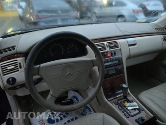 1999 Mercedes-Benz E 430 Sedan – miniatura 17