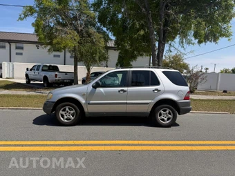 1999 Mercedes-Benz ML 320 – miniatura 2