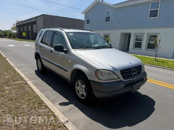 1999 Mercedes-Benz ML 320 – miniatura 4