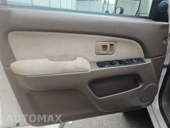 1999 Toyota 4Runner SR5 – miniatura 9