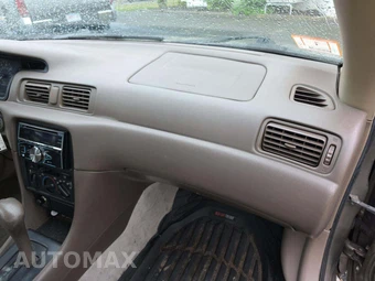 1999 Toyota Camry CE – miniatura 16