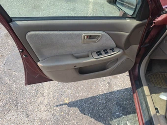 1999 Toyota Camry CE - miniatura 9