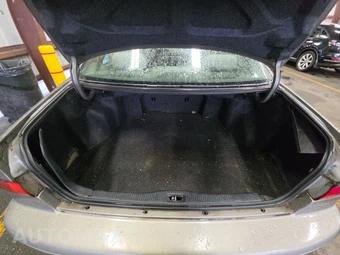 1999 Toyota Camry LE – miniatura 16
