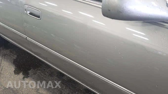 1999 Toyota Camry LE – miniatura 31