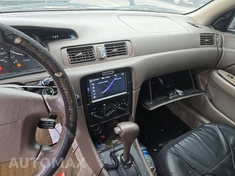 1999 Toyota Camry LE – miniatura 11