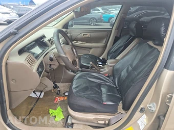 1999 Toyota Camry LE – miniatura 7