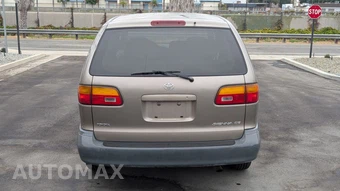 1999 Toyota Sienna CE 114.2" WB - miniatura 2