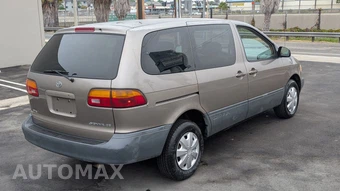 1999 Toyota Sienna CE 114.2" WB - miniatura 3