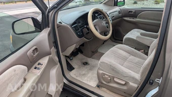 1999 Toyota Sienna CE 114.2" WB - miniatura 9