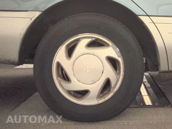 1999 Toyota Sienna LE 114.2" WB – miniatura 11