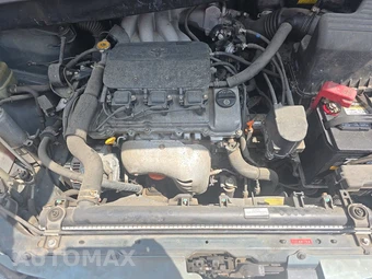1999 Toyota Sienna LE 114.2" WB – miniatura 22