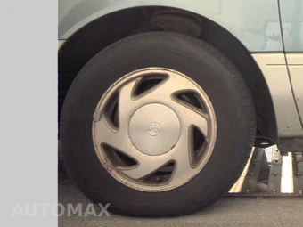 1999 Toyota Sienna LE 114.2" WB – miniatura 9