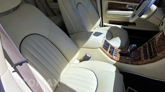 2000 Bentley Arnage Red Label - miniatura 37
