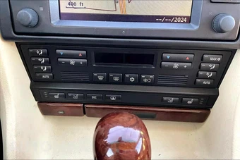 2000 BMW 7 Series Sedan 740iL - miniatura 24