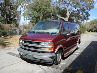 2000 Chevrolet Express G1500 Upfitter Van 135.0" WB - miniatura 4