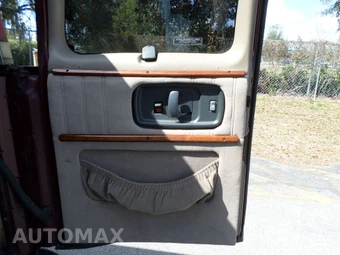 2000 Chevrolet Express G1500 Upfitter Van 135.0" WB - miniatura 41