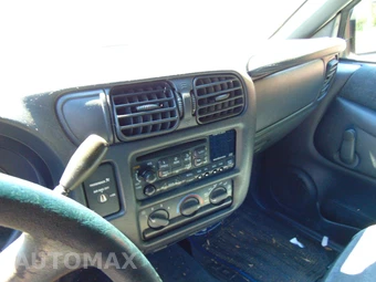 2000 Chevrolet S-10 Base Extended Cab Medium Bed – miniatura 10