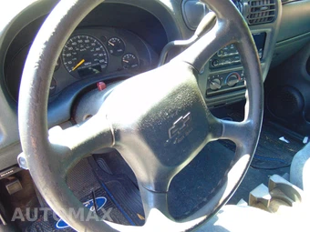 2000 Chevrolet S-10 Base Extended Cab Medium Bed – miniatura 9