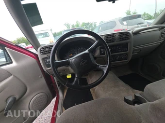 2000 Chevrolet S-10 LS Extended Cab Medium Bed - miniatura 10