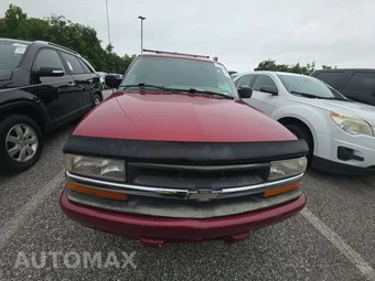 2000 Chevrolet S-10 LS Extended Cab Medium Bed - miniatura 2