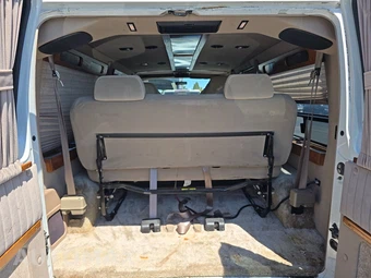 2000 Dodge Ram Cargo Van 1500 127.2" WB - miniatura 17