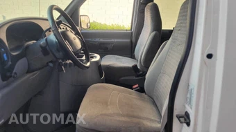 2000 Ford E-150 Wagon XL 138.0" WB - miniatura 13