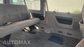 2000 Ford E-150 Wagon XL 138.0" WB - miniatura 23