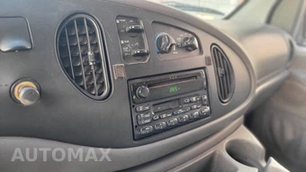2000 Ford E-150 Wagon XL 138.0" WB - miniatura 26