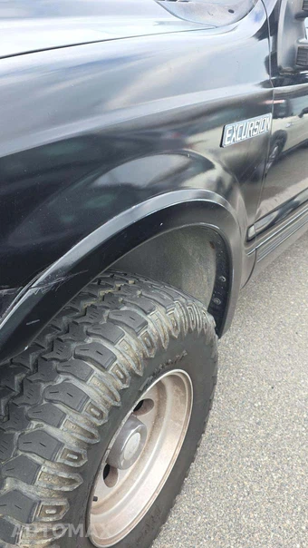 2000 Ford Excursion Limited – miniatura 37