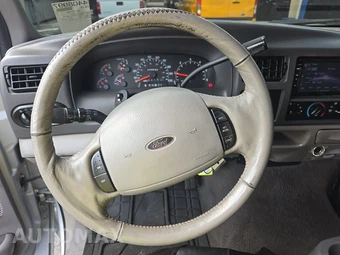 2000 Ford Excursion XLT – miniatura 10