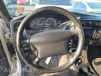 2000 Ford Explorer XLT – miniatura 10