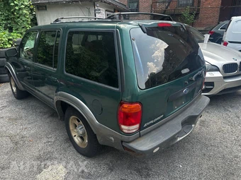 2000 Ford Explorer XLT - miniatura 3
