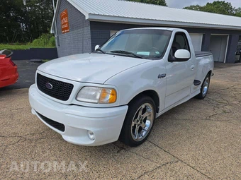 2000 Ford F-150 SVT Lightning Regular Cab Medium Bed