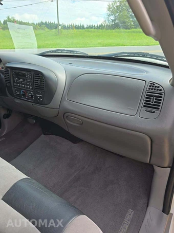2000 Ford F-150 SVT Lightning Regular Cab Medium Bed - miniatura 17