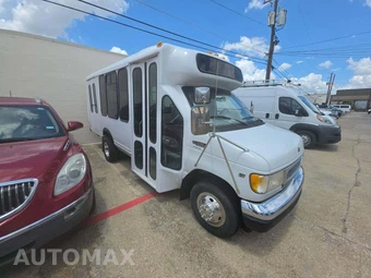 2000 Ford Super Duty E-350 Cutaway DRW - miniatura 4