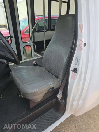 2000 Ford Super Duty E-350 Cutaway DRW - miniatura 6