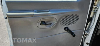 2000 Ford Super Duty E-350 Wagon XL 138.0" WB - miniatura 12