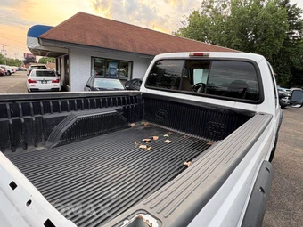 2000 Ford Super Duty F-350 Lariat Extended Cab Medium Bed w/Rear Doors - miniatura 10