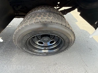2000 Ford Super Duty F-450 Cab Chassis XL Regular Cab DRW - miniatura 9