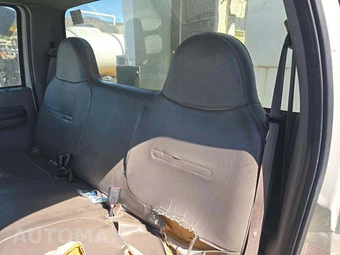 2000 Ford Super Duty F-450 Cab Chassis XL Regular Cab DRW – miniatura 13