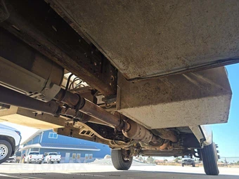 2000 Ford Super Duty F-450 Cab Chassis XL Regular Cab DRW – miniatura 16