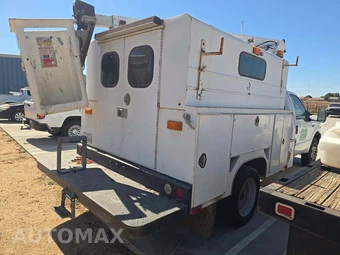2000 Ford Super Duty F-450 Cab Chassis XL Regular Cab DRW – miniatura 3