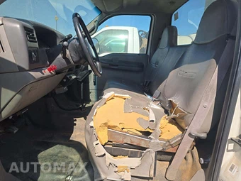 2000 Ford Super Duty F-450 Cab Chassis XL Regular Cab DRW – miniatura 6